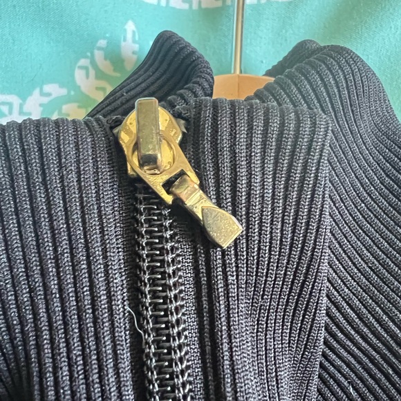 Adidas Black & Gold Sequin Sweater (Great Condition) 53% Cotton , 47% Polyester - Picture 10 of 13